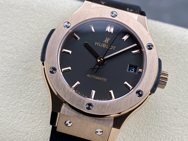 ウブロコピー時計背面デザイン